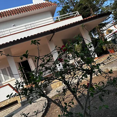 Indipendente Salento Mare * ليبورانو